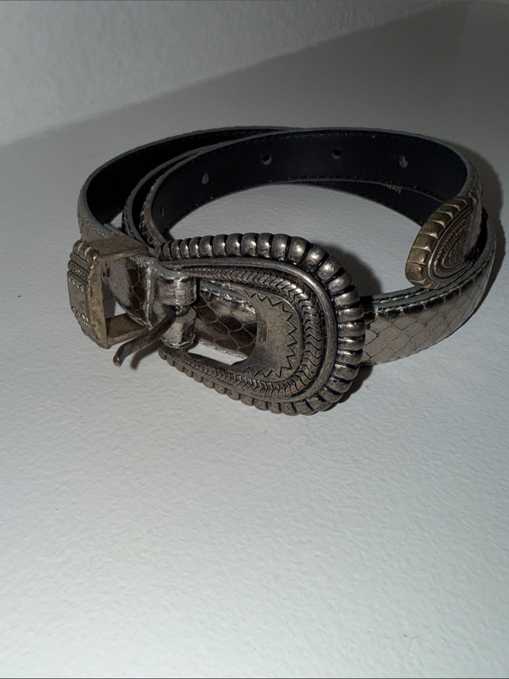 Liz Claiborne Snakeskin Women's Belt with Western Style Silver-Tone Buckle